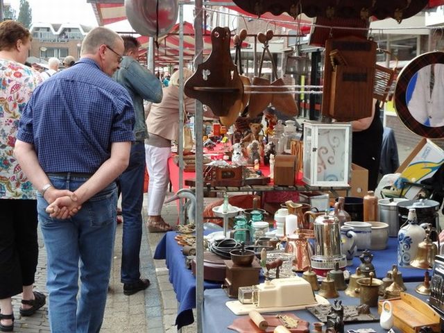 Kramen voor Cornu Copiae Waalwijk rommelmarkt te huur