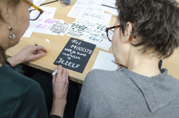 cursus handlettering bij kunstencentrum waalwijk
