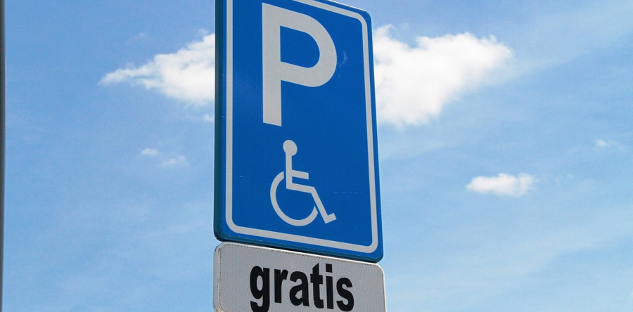 Heusden maakt parkeerkaart voor gehandicapten vele malen duurder