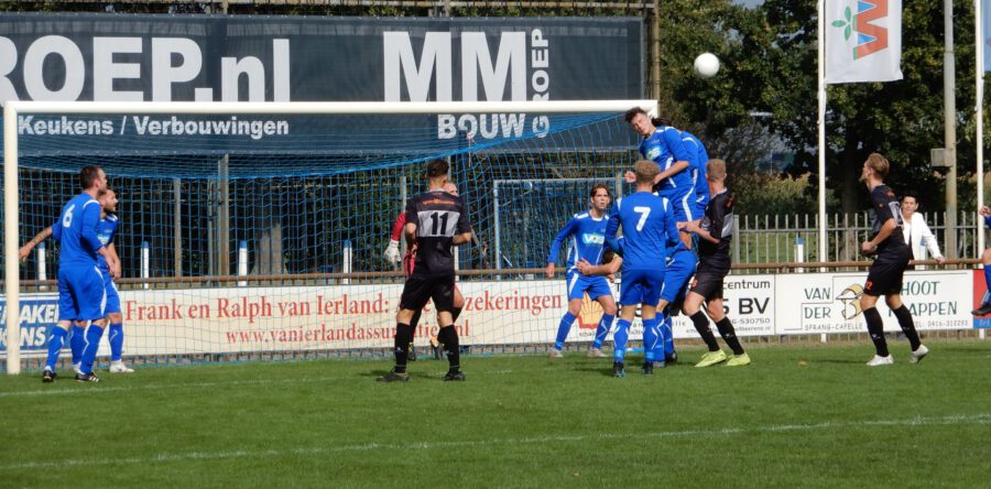 Voetbalbond en Basketballbond leggen amateurcompetitie stil, Hockeybond en Handbalvereniging niet