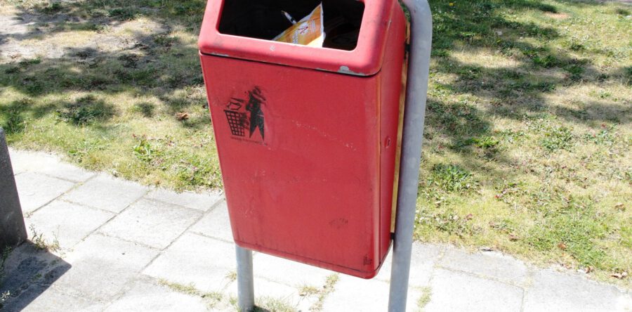 Heusden onderneemt stappen tegen fout afval in vuilnisbakken