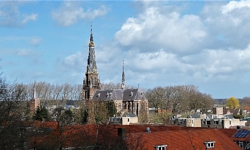 Gemeente Waalwijk moet parkeerplan Sint-Clemenskerk aanpassen