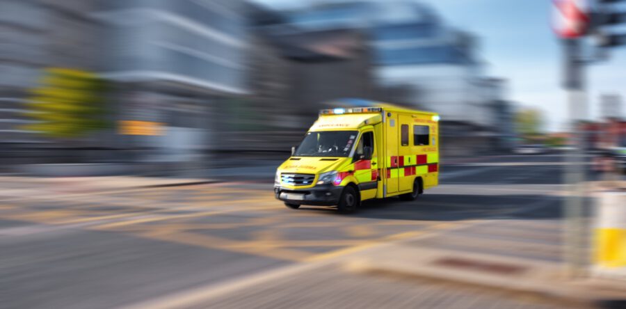 Voetganger gewond na aanrijding Middellaan Dongen
