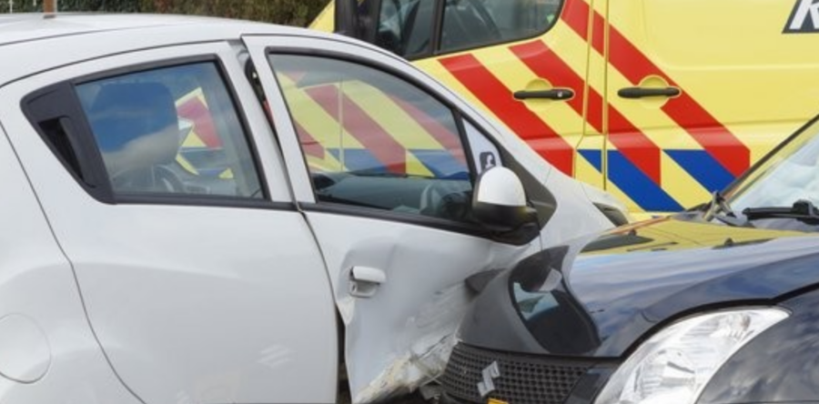 Ongeluk op A59 bij Waspik zorgt voor ravage op snelweg