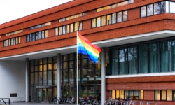 GroenLinksaf stelt vraag: waar is de regenboogvlag tijdens Pride?