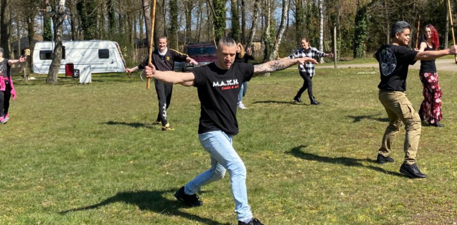 M.A.T.C.H. Waalwijk op Safari (Video)