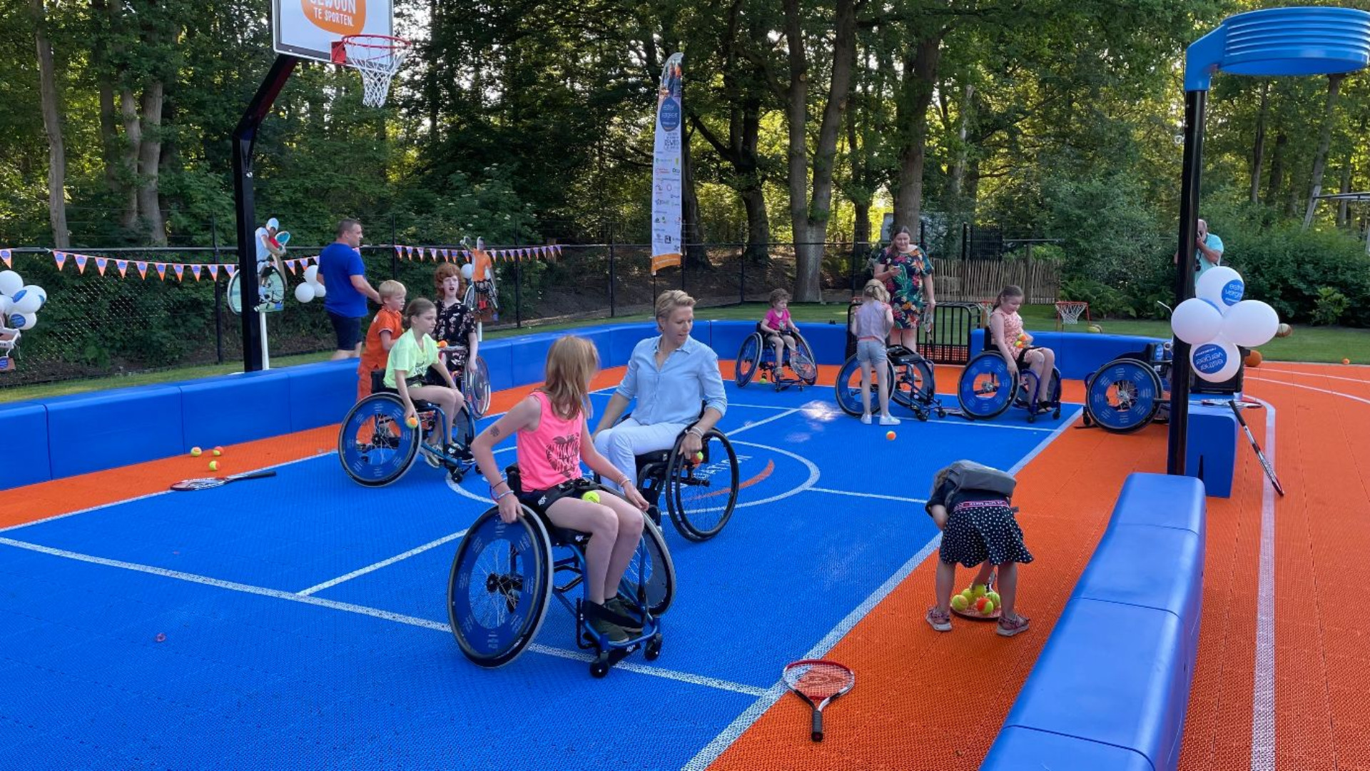 Topsportster Esther Vergeer opent haar eerste Sport Court bij Villa Pardoes (Video)