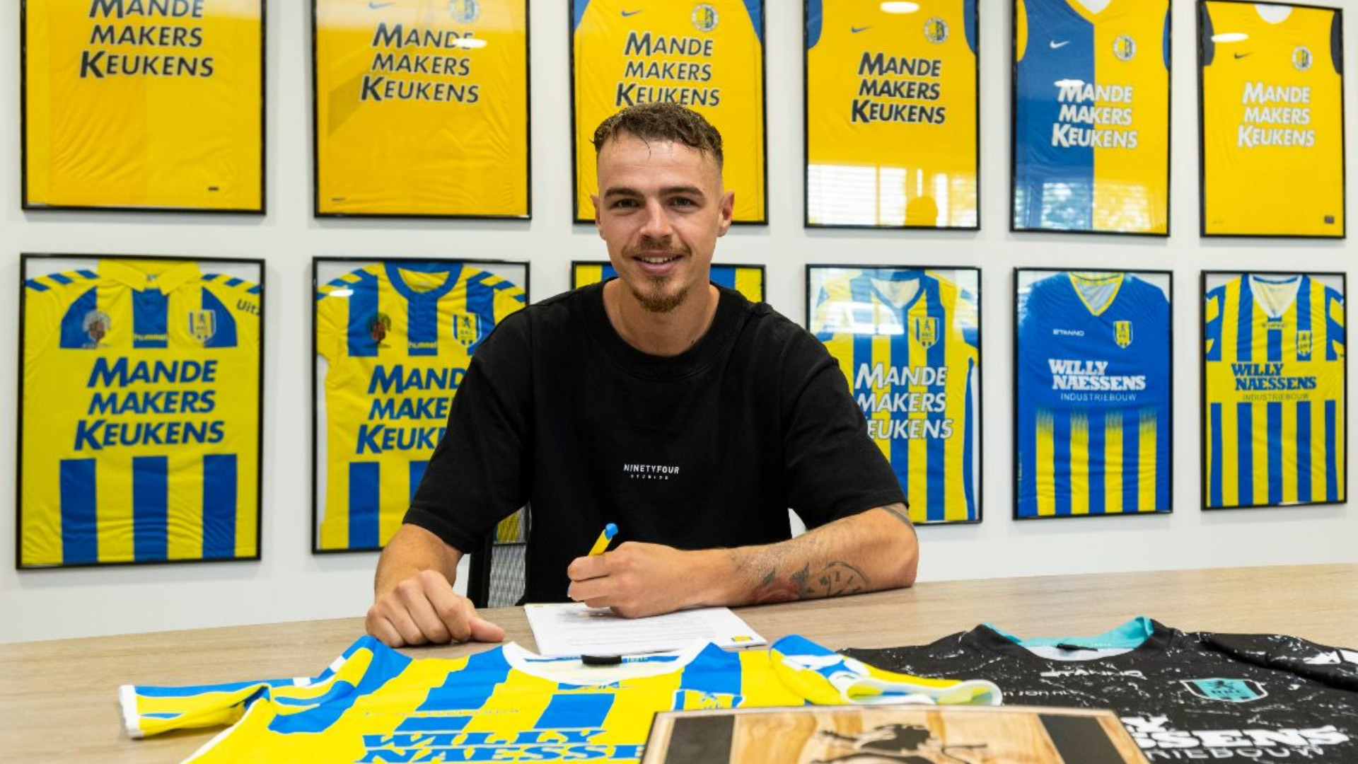 Nieuwpoort verlengt bij RKC Waalwijk, Azhil komt opnieuw