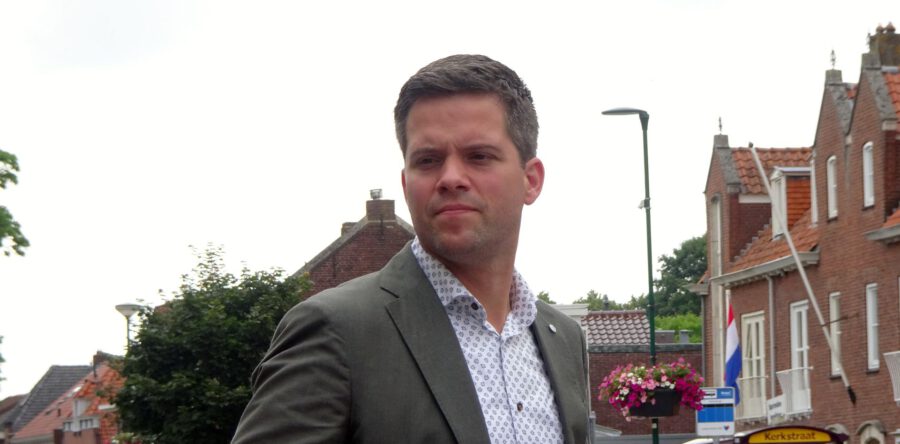 Wethouder Van Wel dient ontslag in