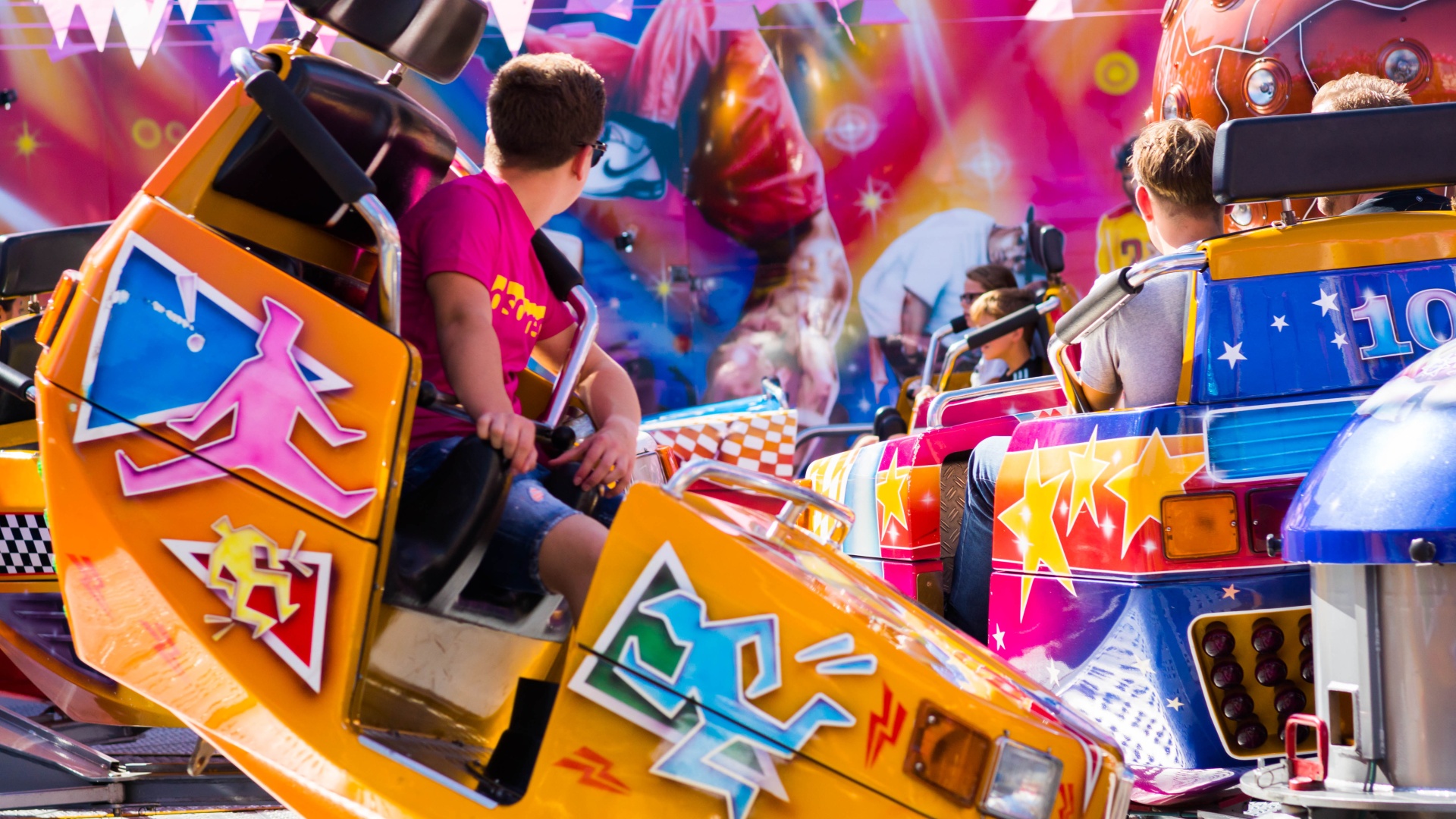 Langstraat TV: Zwieren & Zwaaien op de Tilburgse Kermis
