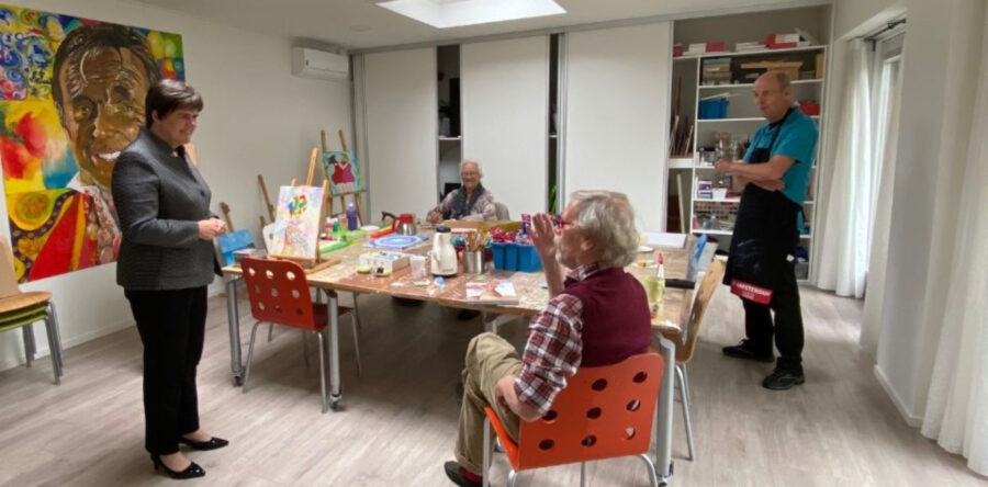 Commissaris van de Koning op bezoek bij Inloophuis TOON