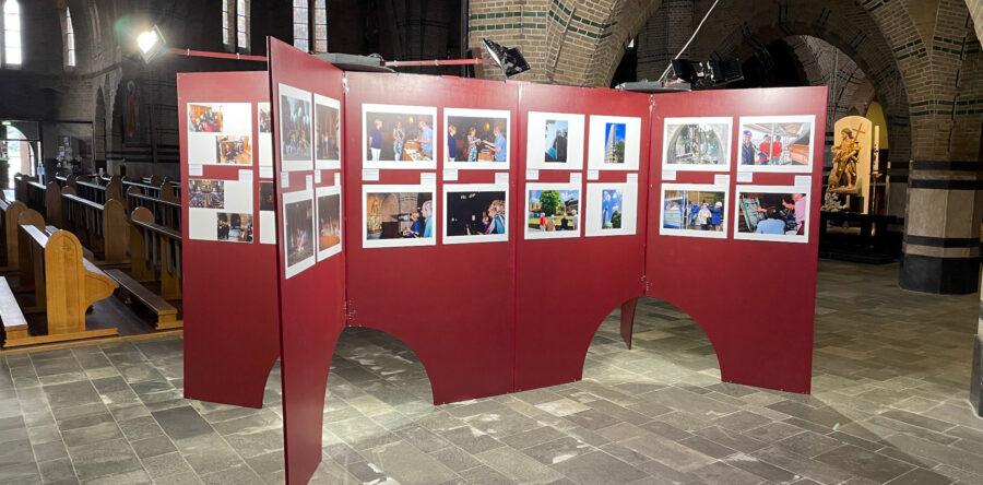 Unieke foto-expositie in en over Sint-Jan (Video)