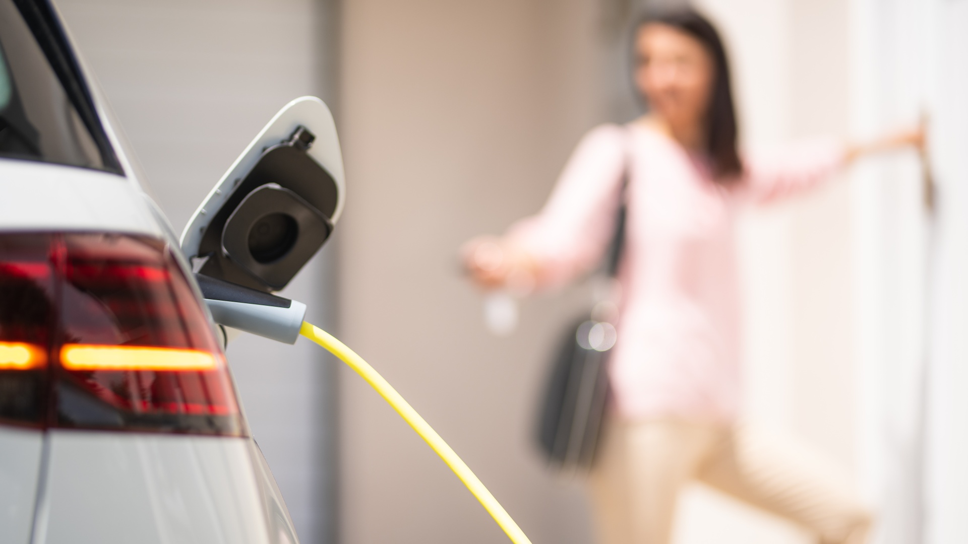 Fabrikant elektrische auto’s Rivian komt naar Waalwijk Fabrikant elektrische auto’s Rivian komt naar Waalwijk