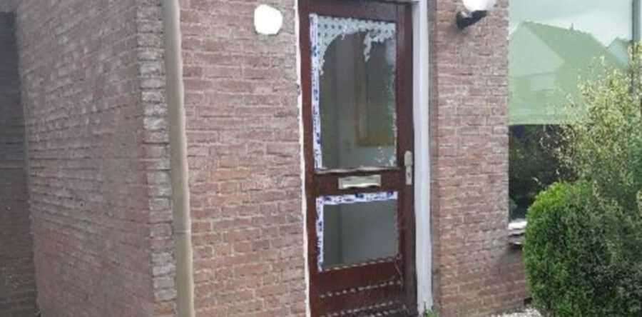 Zwaar vuurwerk blaast ramen uit woning Kaatsheuvel