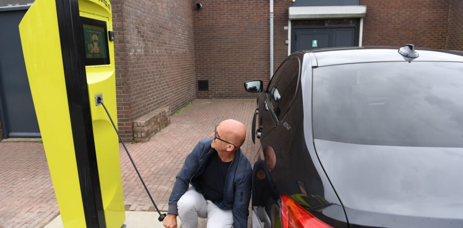 Gratis slimme bandenpomp geplaatst in Waalwijk