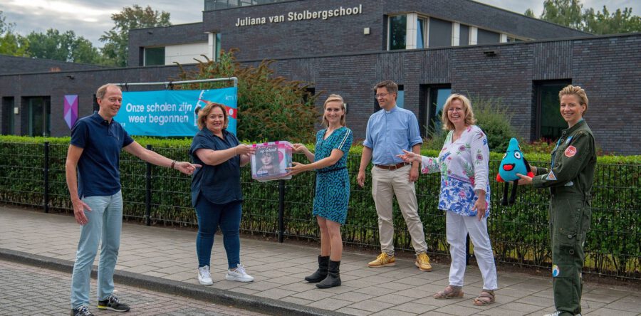 Basisscholen in Waalwijk ontvangen toolkit ‘praten helpt’