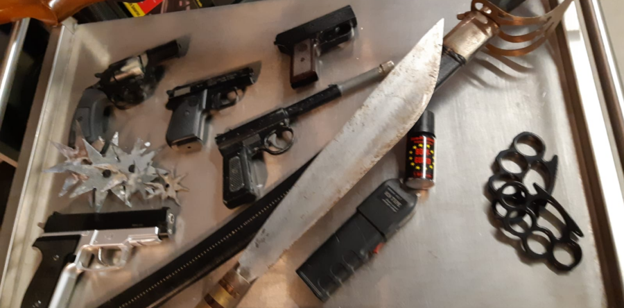 ‘Drop je knife en doe wat met je life’ levert 39 wapens op
