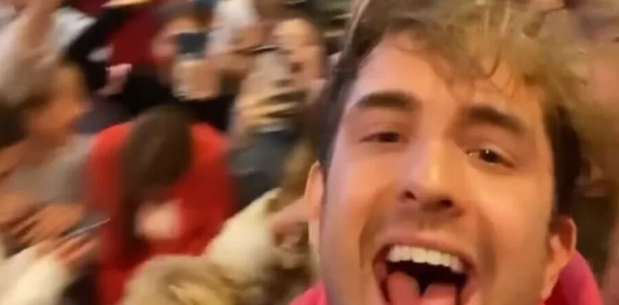 Vlogger zorgt voor ophef op school, maar wil gastcollege geven als goedmaker