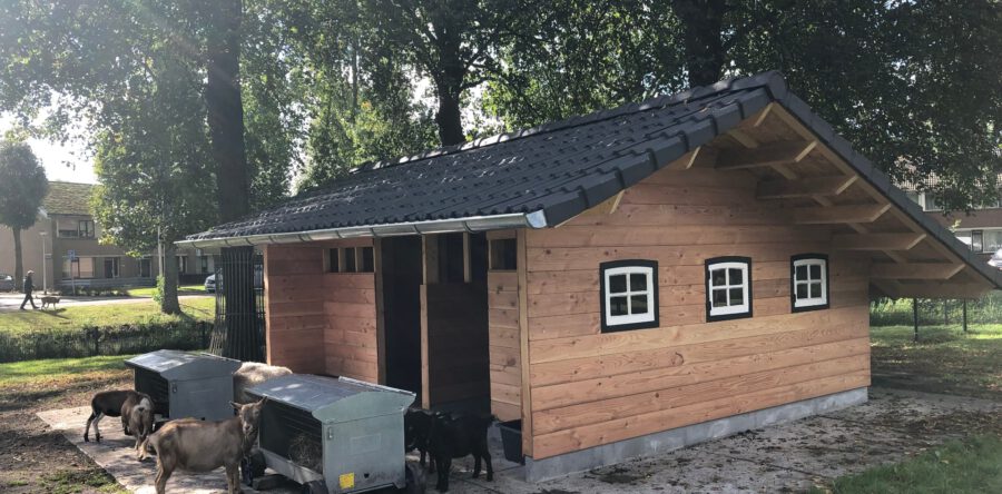 Nieuwe schuilstal voor Kinderboerderij ‘t Erf (Video)