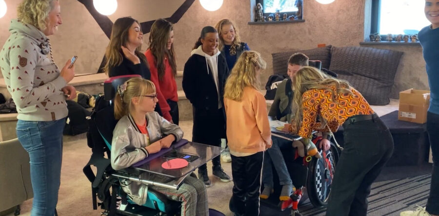 Villa Pardoes viert samen met Cloud 9 Music 20-jarig bestaan met de single (Video)