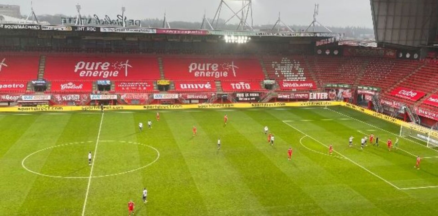 RKC verliest na foutenfestijn in Enschede