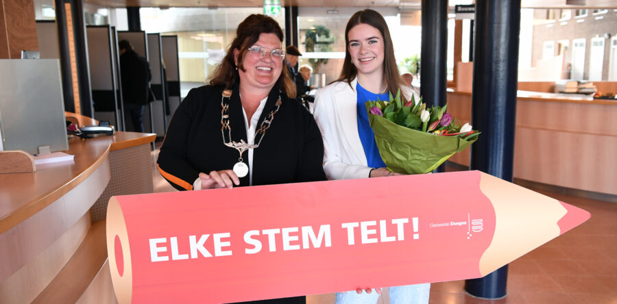 Jarige Simone uit Dongen kan voor het eerst stemmen: ‘Echt leuk om mee te maken’