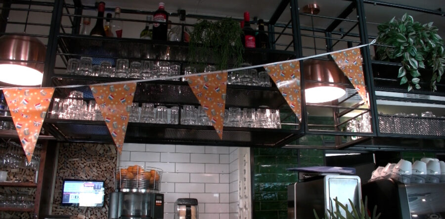 ‘Koningsdagstress’ door personeelstekort in de horeca? (Video)