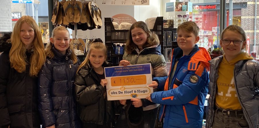 Leerlingen OBS De Hoef/Hugo doneren spullen aan Oekraïne (Video)