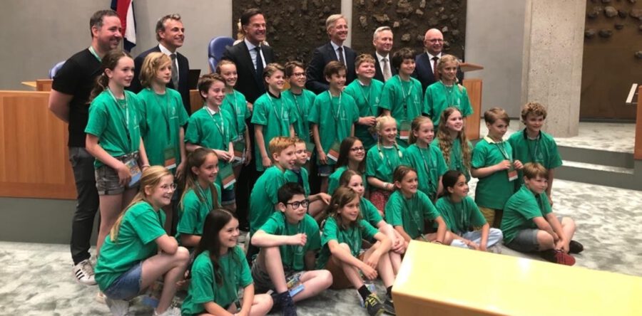 Leerlingen J.J. Anspachschool te gast in Tweede Kamer