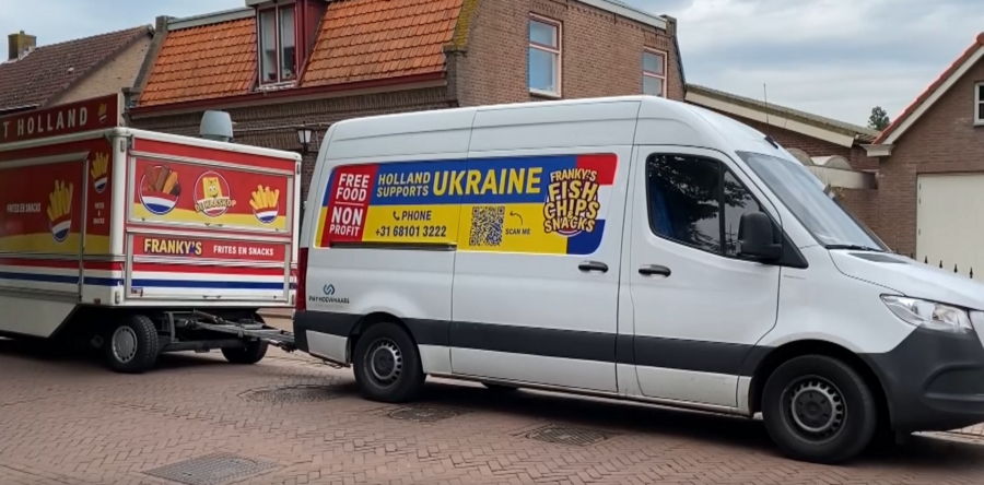 Met de frietkar naar Oekraïne: ‘We gaan tweeduizend porties per dag bakken’ (Video)