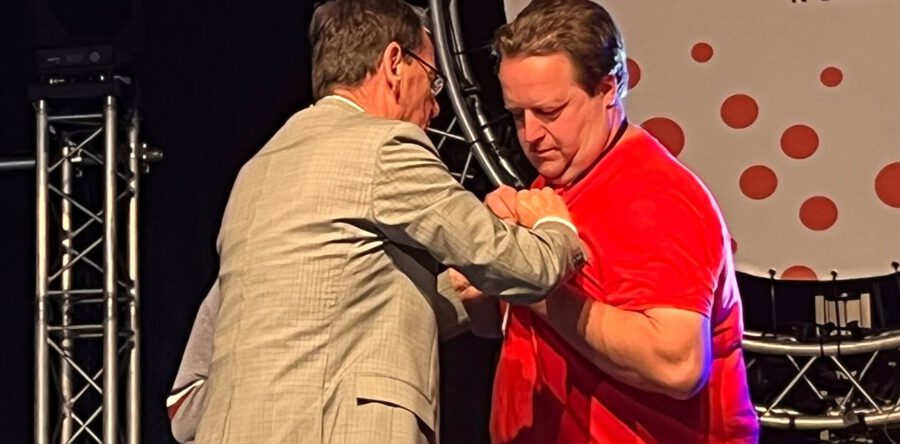 Marcel van Kuijk uit Kaatsheuvel gehuldigd