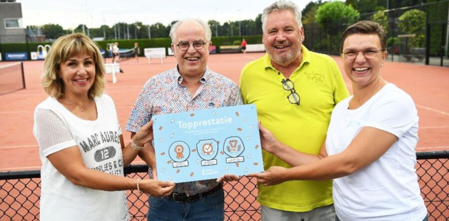 Mijlpaal voor tennisvereniging: RCW behaalt ‘Top badges’