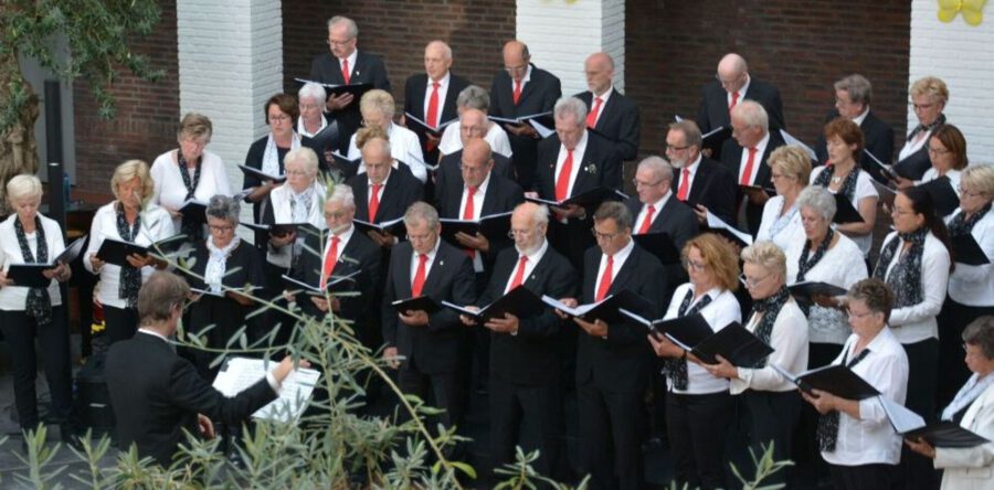 Nulands Gemengd Koor treedt op in de Sint-Jan Waalwijk