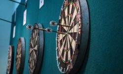 Van Gerwen treft landgenoot in eerste ronde European Championship