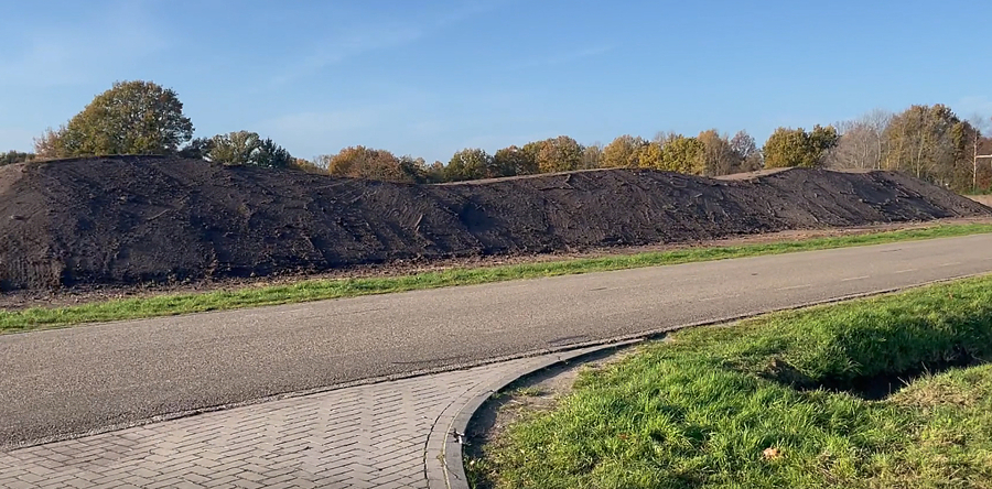 Nieuwe groenwal bij noodparkeerplaats Efteling (Video)
