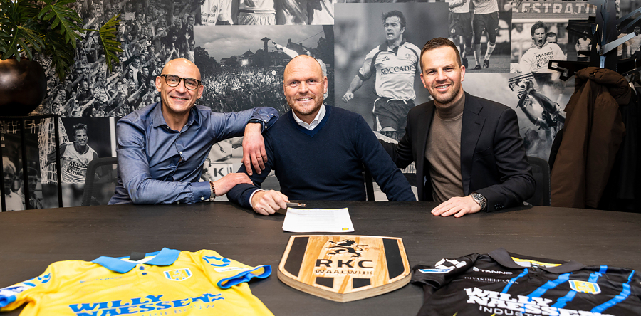 RKC Waalwijk verlengt contract trainer Joseph Oosting