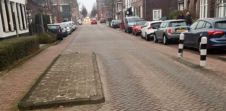 Bestuurder rijdt na veroorzaken aanrijding door