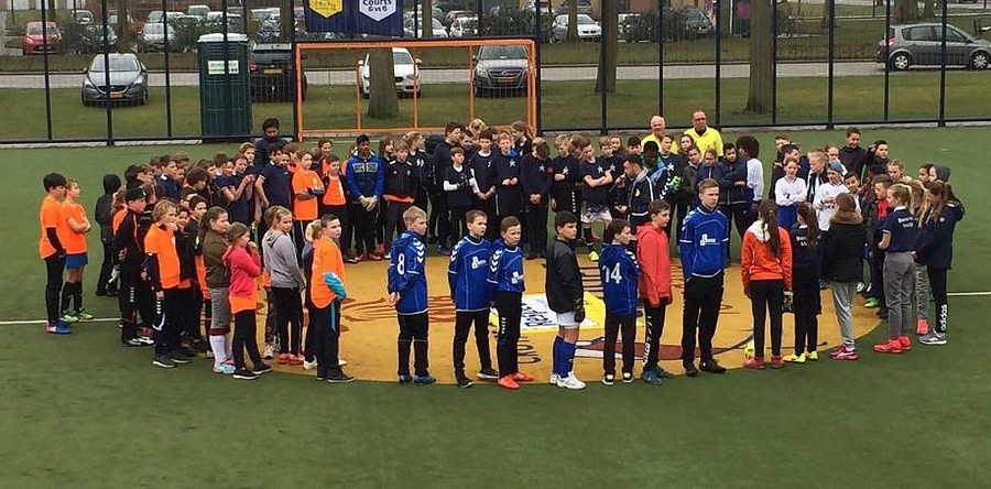 Gratis voetbaltoernooi voor jongens en meiden van 10 t/m 15 jaar
