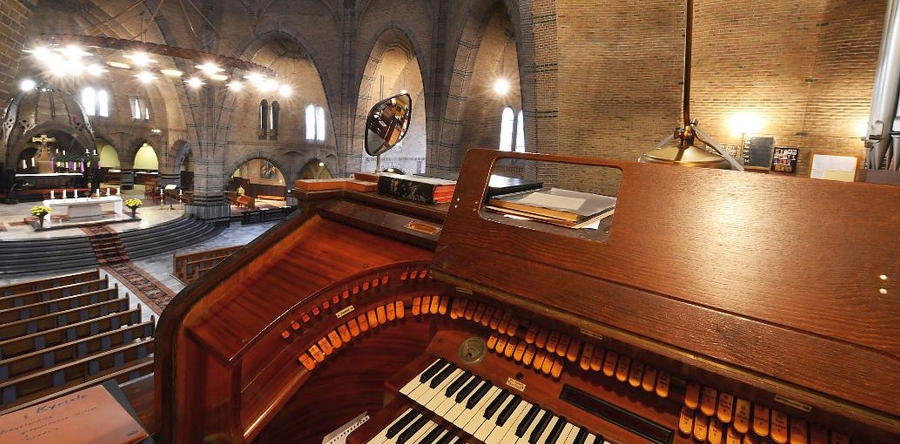 Dongense Frans Bullens geeft concert op monumentaal orgel Sint-Jan