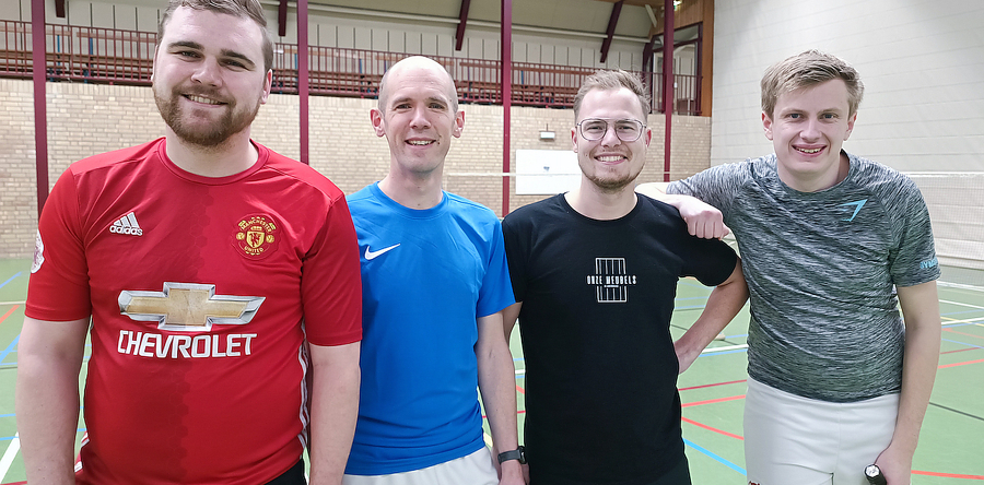 Nieuw badmintonseizoen vuurdoop voor team Heren 1 van Orbit 2001