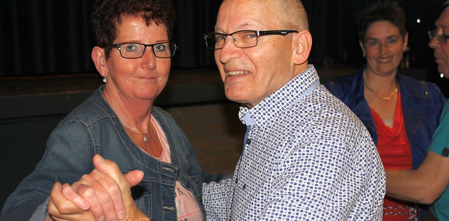 Dansavond van Stichting dansclub “De Kets” thema “Discofeest”