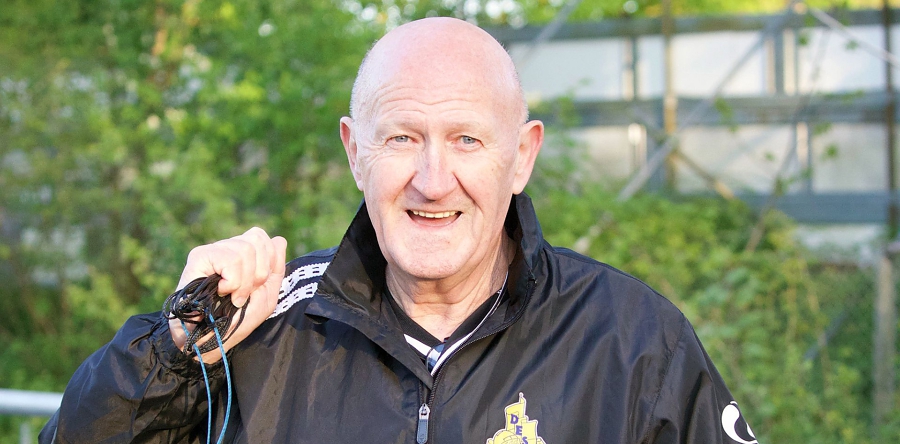 Na 25 jaar zegt trainer Peter Wezenbeek VV Desk vaarwel