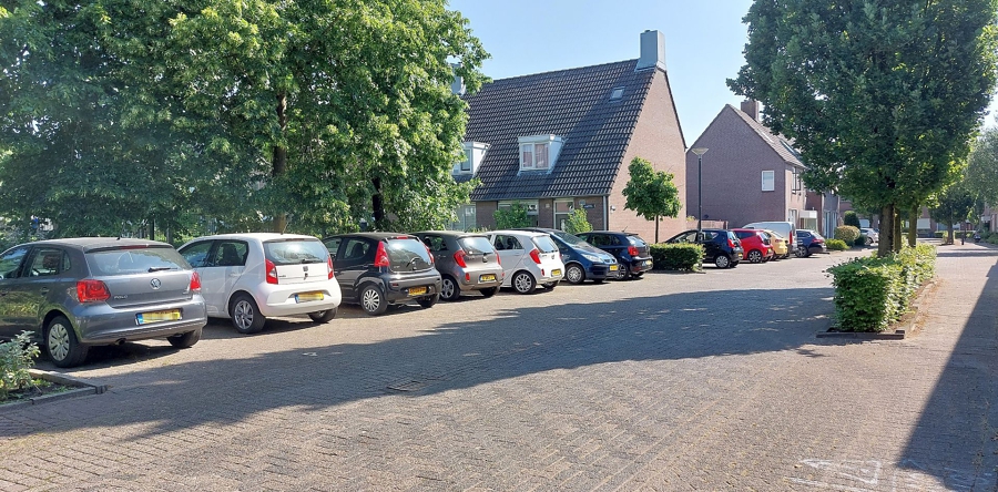 Bewoners Amstel nog in het ongewisse over vergunning parkeren