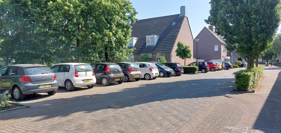Bewoners Amstel nog in het ongewisse over vergunning parkeren