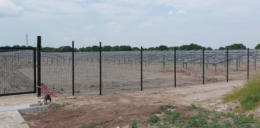 Realisatie zonneweide van De Efteling vordert gestaag