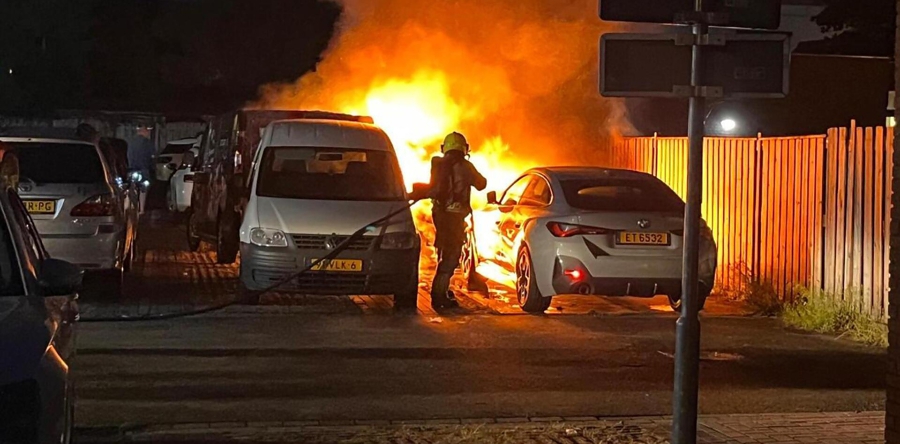 Autobrand in Kaatsheuvel, twee verdachten aangehouden