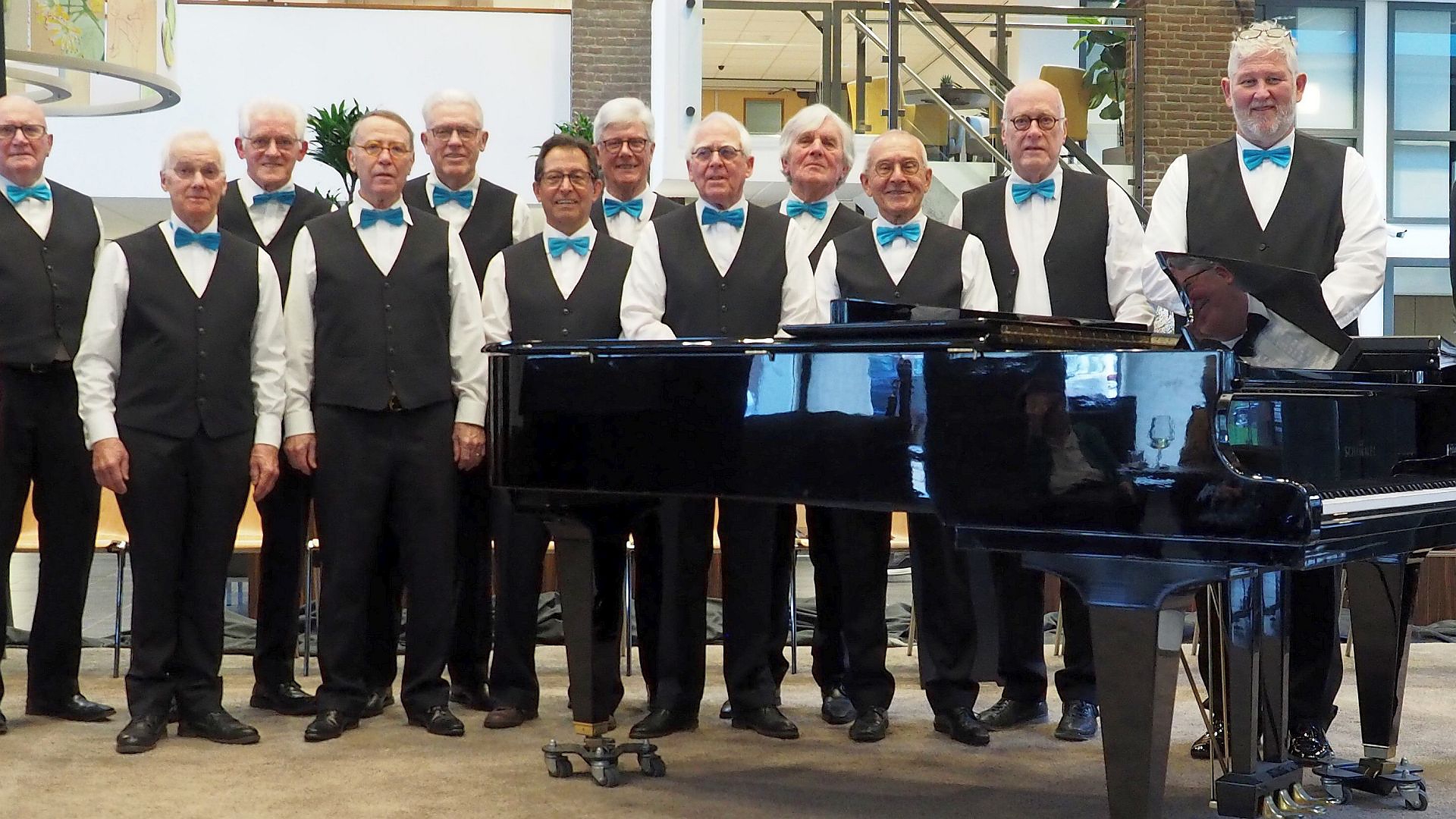 The Harmony Singers en sopraan Nancy Verschuuren in de Sint-Jan