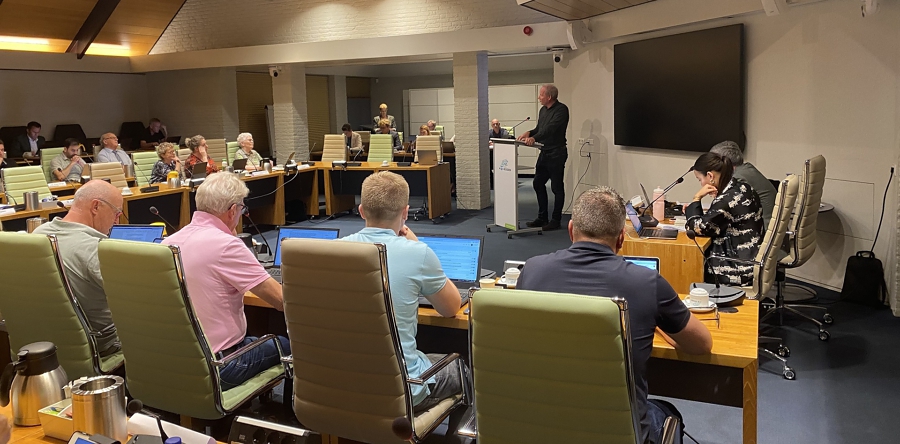 Informatievergadering over zendvergunning Heusden (Video)