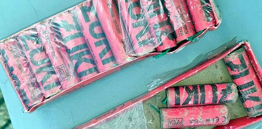 Illegaal vuurwerk van jongeman (18) in beslag genomen