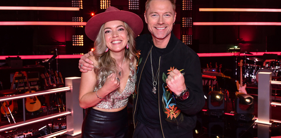Waalwijkse Kimmy June (29) wint battle The Voice of Germany